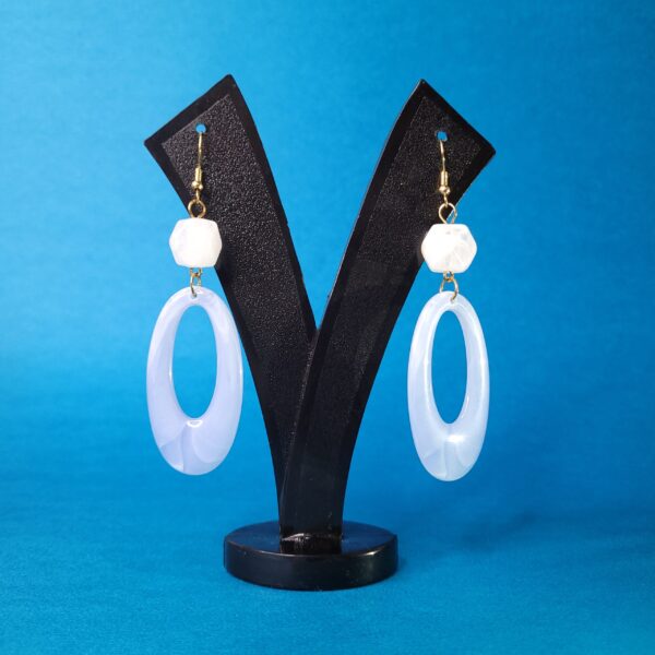 Everyday Chic Oval Earrings – Trendy Sky Blue Earrings for Daily Wear