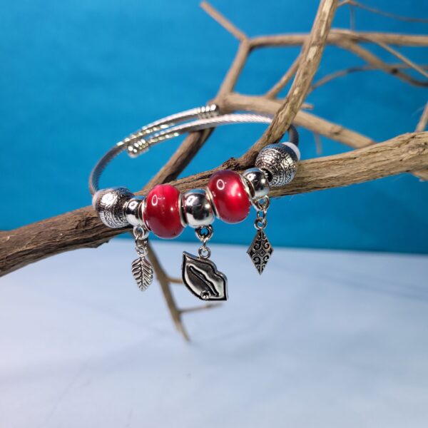 Red Beads & Emoji Adjustable Bracelet – Trendy Charm Jewelry for Women & Girls