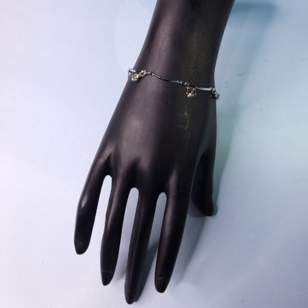 Fashionable Sleek Adjustable Chain Bracelet – Everyday & Party Jewelry for Women - Image 4