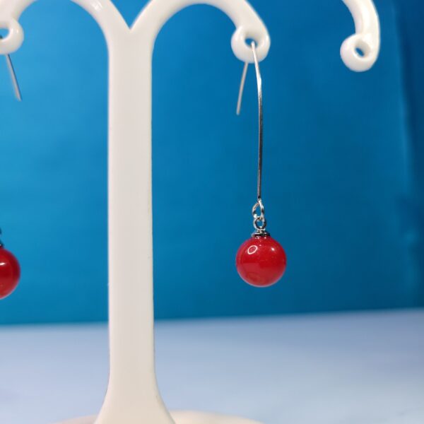 Dazzling Red Pearl Hoop Earrings - Image 2