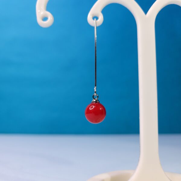 Dazzling Red Pearl Hoop Earrings - Image 4