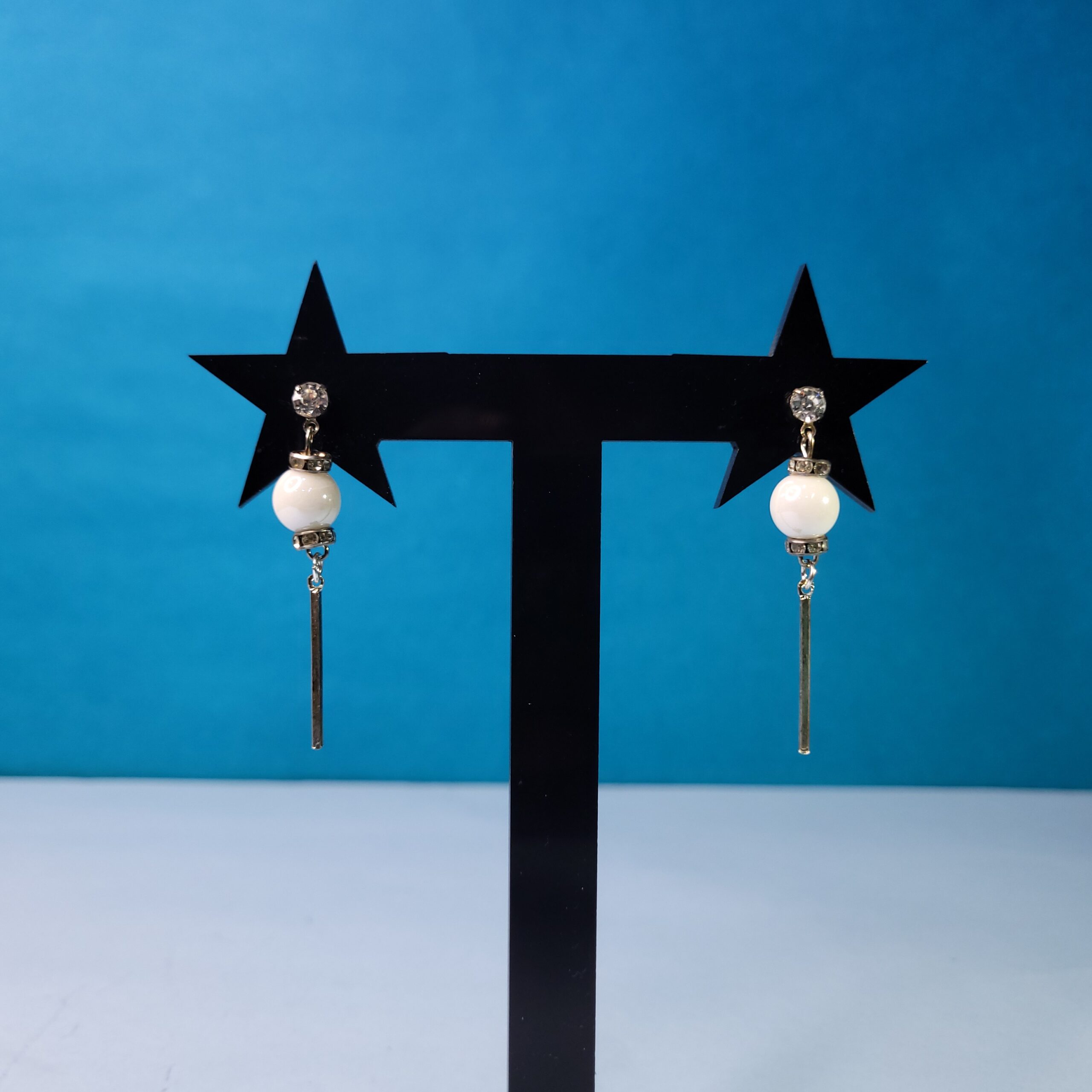 White Radiant Pearl Sleek Drop Earrings Stylish Dangle Jewelry
